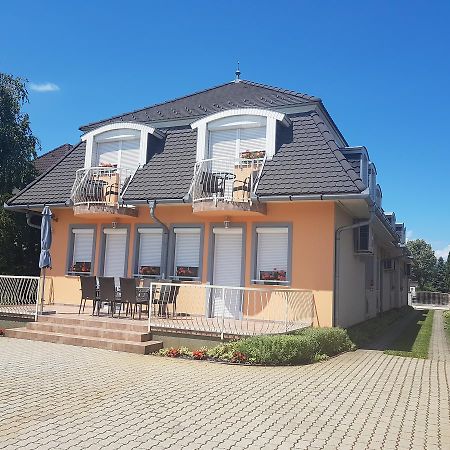 Richie Ii. Apartman Lejlighed Siófok Eksteriør billede